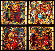Gothic stained glasses from St. Mary Church in Chełmno Glasfenstern von Marienkirche zu Kulm Witraże z kościoła NMP w Chełmnie, XIV w., obecnie w muzeum Okręgowym w Toruniu