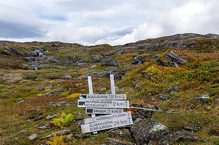 Signs at the crossing with Grenseleden