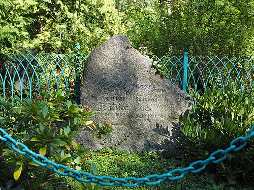 Grave from Arnold Zweig and Beatrice Zweig on Dorotheenstadt cemetery, in Berlin (Germany).