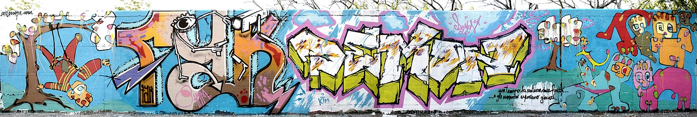 Graffiti at Ponticelli muro di cinta dell'Istituto Agrario