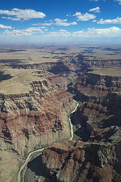 Въздушен изглед на северната страна на каньона.