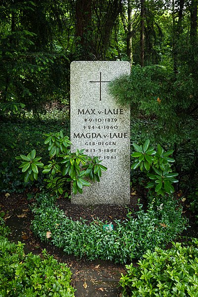 Max von Laue's grave in Göttingen