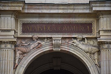 La Sagesse et la Justice, Lyon, palais de la Bourse, fronton, façade sud.