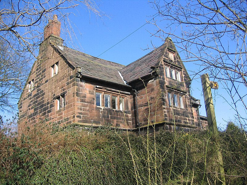 File:Halton Old Hall 3.jpg