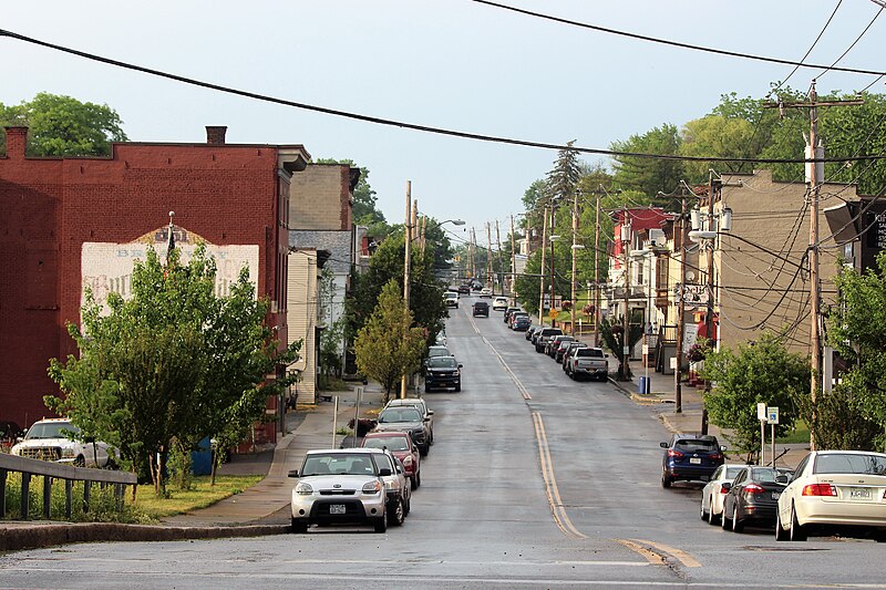 File:Historic Broadway in Rensselaer, New York.jpg