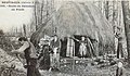 Hutte de sabotiers dans une forêt bretonne vers 1900 (carte postale, Émile Hamonic)