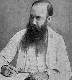 Iorga at his desk Luceaferul 2, 1914.jpg