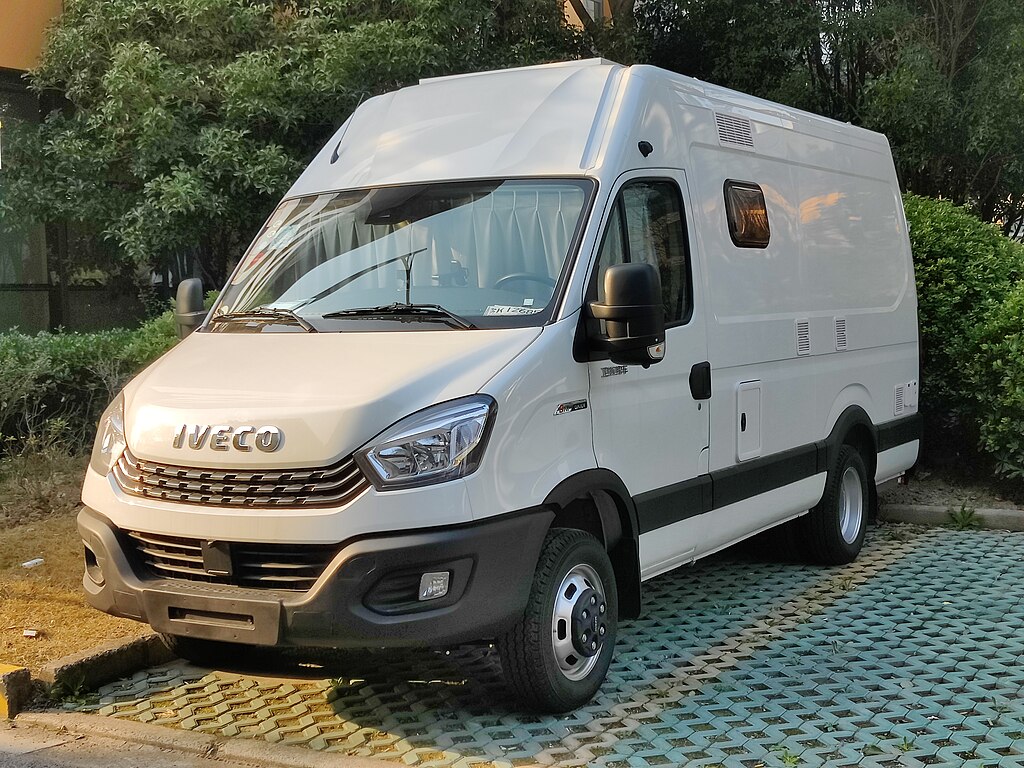 File:20160801-Iveco Daily 4x4.jpg - Wikimedia Commons