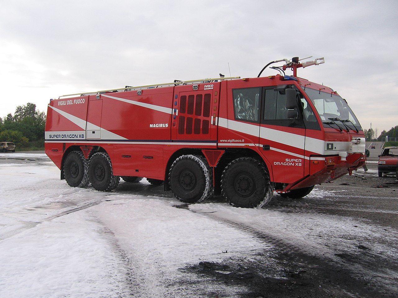 Magirus azienda 1280px-Iveco_Magirus_Super_Dragon_X8