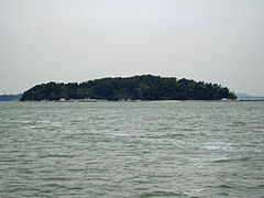 The tiny island of Jakyakdo