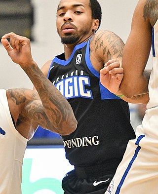 <span class="mw-page-title-main">Jon Davis (basketball)</span> American basketball player