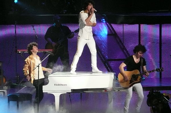 Jonas Brothers performing "When You Look Me in the Eyes"