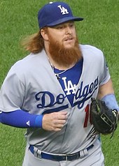 Justin Turner's two-run homer gave Los Angeles the lead, and ultimately the win, in Game 2.