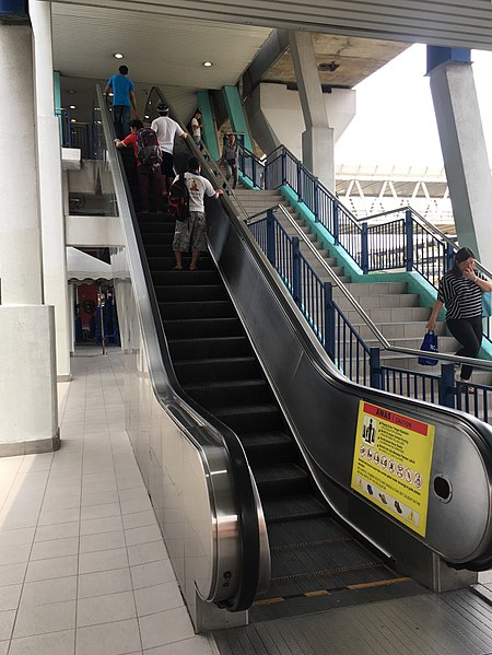 Fail:KJ Line Pasar Seni Entrance 4.jpg