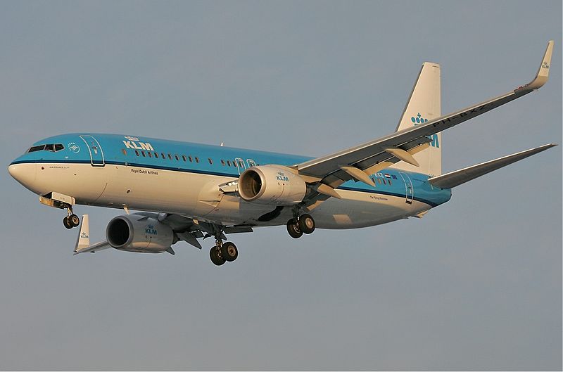 File:KLM Boeing 737-800 Pichugin.jpg