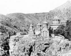 Фотографија манастира Хцконк с почетка 20. вијека.