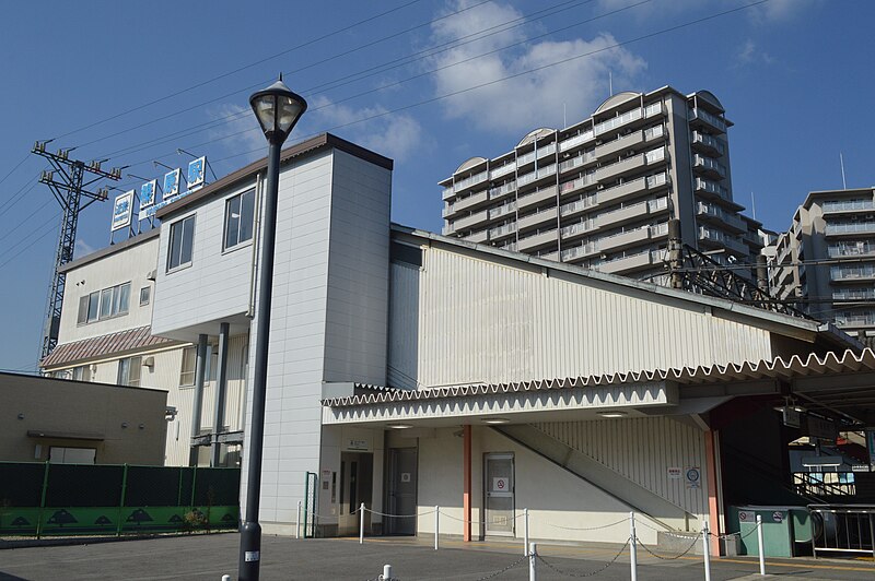 File:Kintetsu Haibara Station 2021-11 ac.jpg