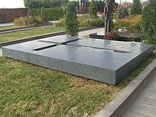 Komitas Pantheon, Eriwan, Jim Torosyan Grave.JPG