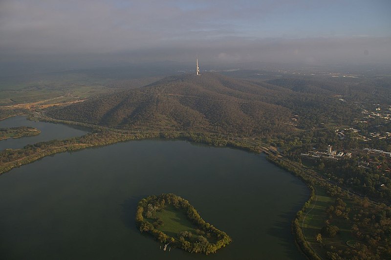 File:Lake Burley Griffin, Springbank Island and Black Mountain (437596608).jpg