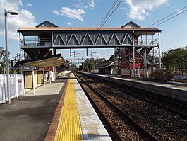 Estación de tren de Landsborough, Queensland, septiembre de 2012 JPG