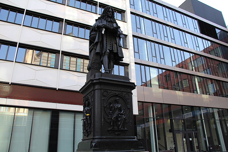 File:Leipzig - Gottfried Wilhelm Leibniz-Denkmal.jpg