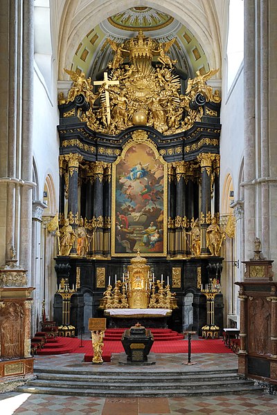 File:Lilienfeld - Stiftskirche, Hochaltar.JPG