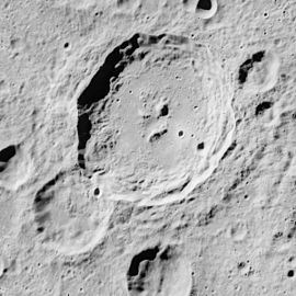 阿波羅16號測繪相機拍攝的斜視圖