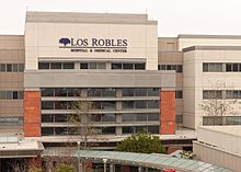 Pusat medis Los robles superstructure.jpg