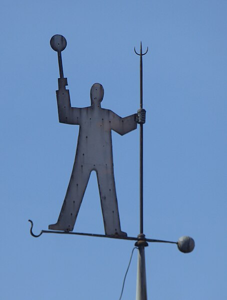 File:München, Starnberger Bahnhof, Windfahne, 1.jpeg