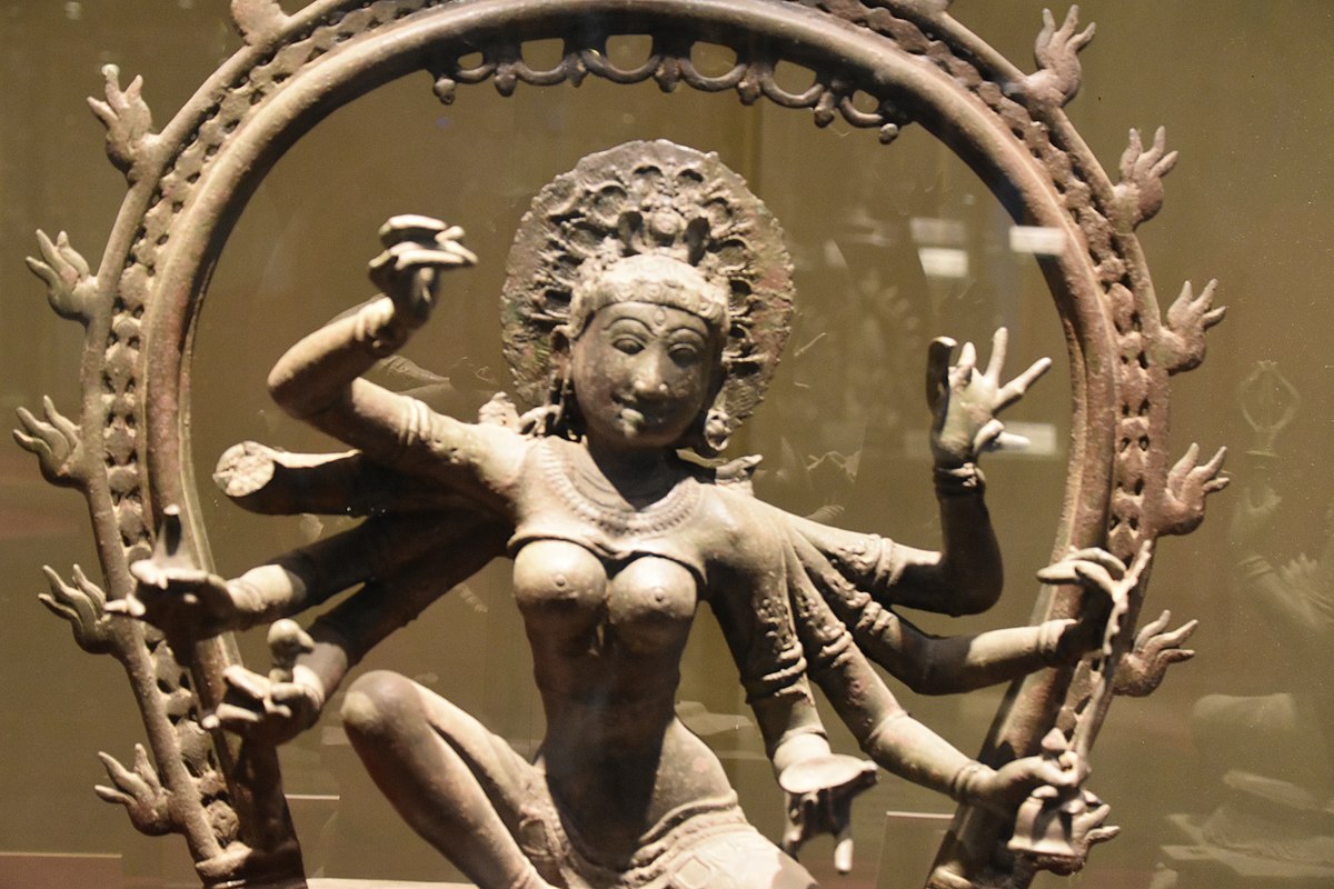 File:Mahishasuramardini, Chola period bronze, 11th century ...