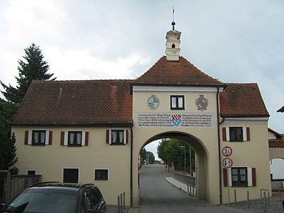 Markttor von Teisbach, vom Marktplatz aus gesehen