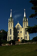 Martyrs' Shrine Matyr's Shrine.JPG