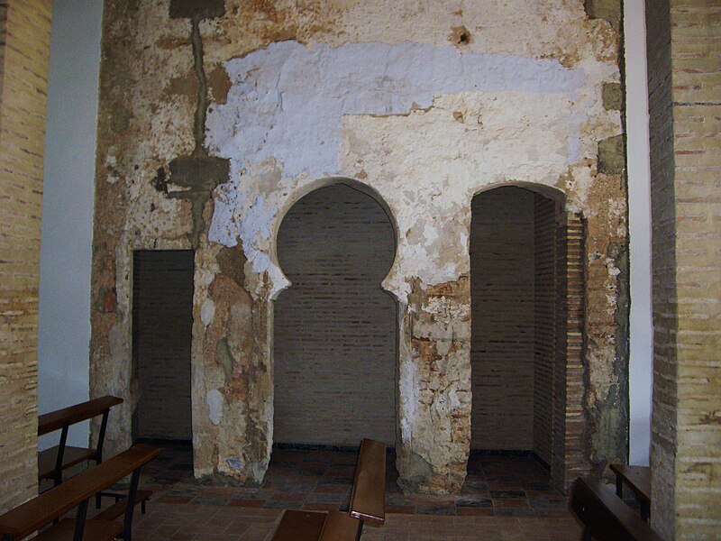 File:Mihrab de la mesquita de la Xara, Simat de la Valldigna.jpg