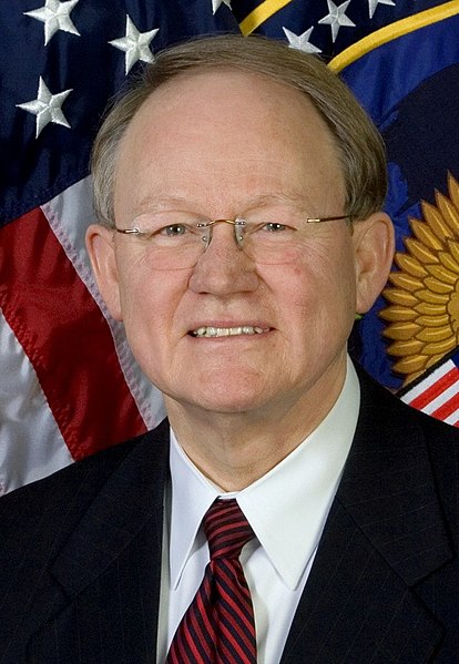 File:Mike McConnell, official ODNI photo portrait (cropped).jpg