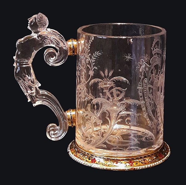 File:Milan Crystal tankard with monogram of Sigismund III Vasa.jpg