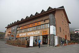 Etna - Schronisko Sapienza.jpg