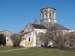 Mouthiers-sur-Boëme - Eglise.JPG