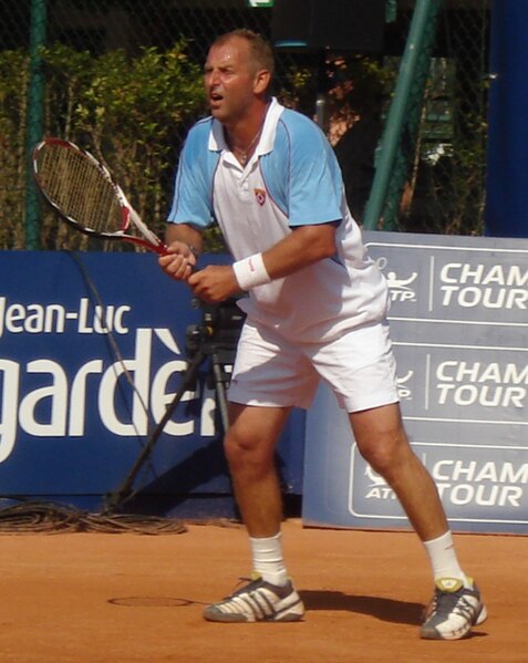 Thomas Muster (1993–96) holds a record-tying four titles overall, and the most consecutive titles (four) in Mexico.