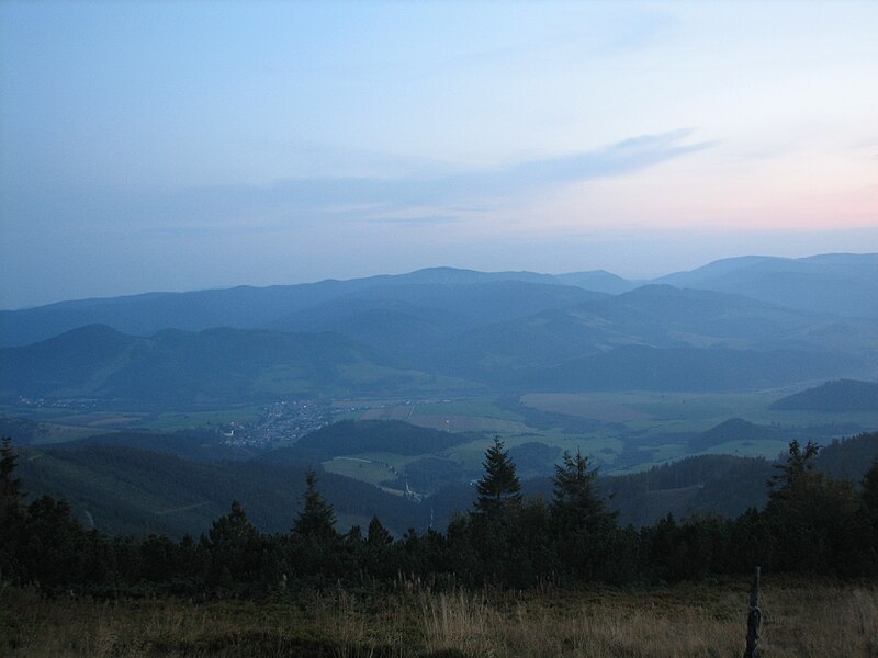 File:NízkeTatry.jpg