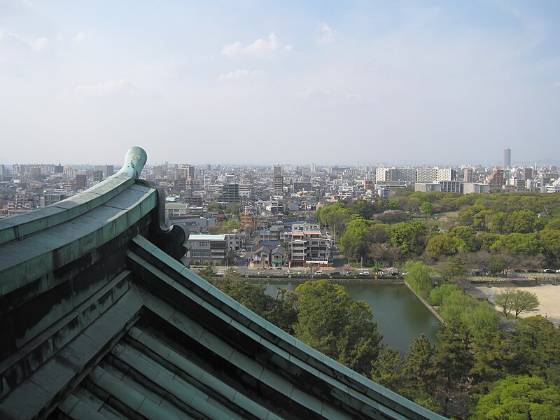 File:Nagoya Castle 2009 20.jpg