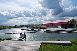 Nansenparken på Fornebu med Festplassen og dam