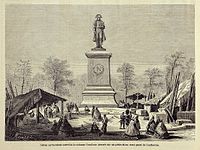 La statue de Napoléon Ier par Charles Émile Seurre au rond-point de Courbevoie.