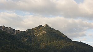 In front, with a sharp break off, the Gurtisspitze, called the Zahnheilspitz or Wisle in the back