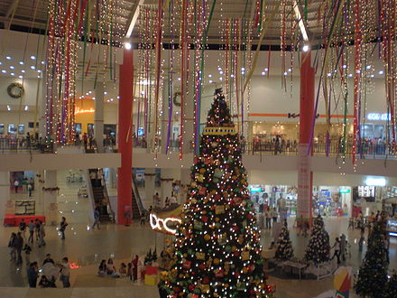 Multicentro Las Américas mall.