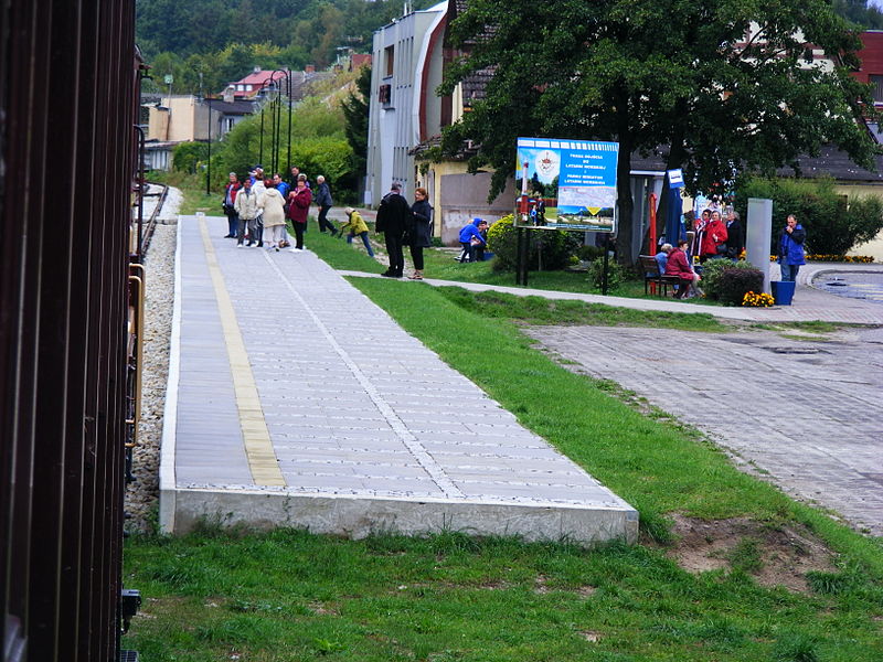 File:Niechorze train station 2014 bk06.jpg