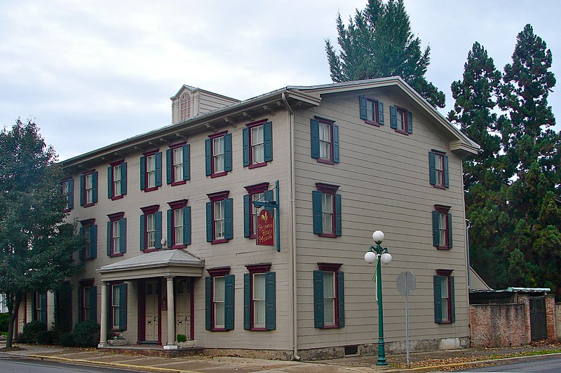 File:Packwood House Lewisburg PA.jpg