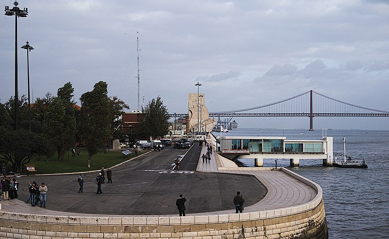 File:Padrão dos Descobrimentos by Juntas 1.jpg