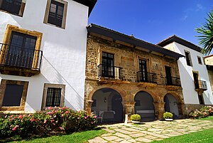 Palacio de Meres, fachada principal