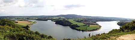 Aulne maritime : le méandre de Trégarvan vu depuis le belvédère de Rosnoën.