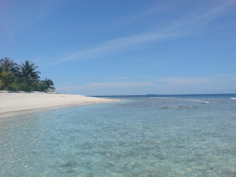 File:Pantai Pulau Pandan - panoramio.jpg